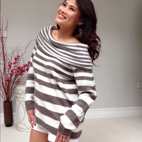 ✨Reiss "Belle" Mohair Light Grey Stripe Sweater✨ - Picture 8 of 8